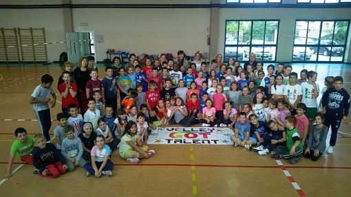 La Scuola primaria di Trinità incontra Liano Petrelli e la pallavolo