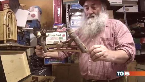 Il mondo magico di Prezzemolo protagonista di un servizio al Tg5 Il mondo magico di Prezzemolo protagonista di un servizio al Tg5