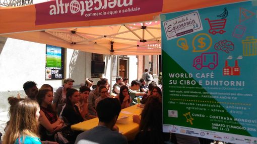 Studenti cuneesi alla scoperta del commercio equo e del consumo responsabile