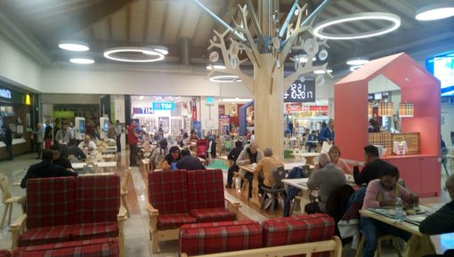 Il centro commerciale Auchan Cuneo fa le ore piccole nei weekend