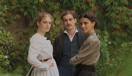 Immagine dalla locandina del film "Zvanì - Il romanzo famigliare di Giovanni Pascoli"