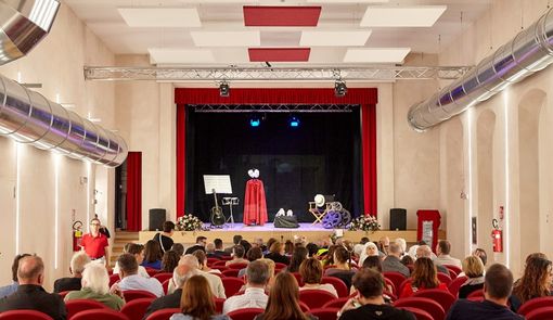 Questa sera a Marene in scena "Due destini", uno spettacolo per tutta la famiglia Questa sera a Marene in scena "Due destini", uno spettacolo per tutta la famiglia