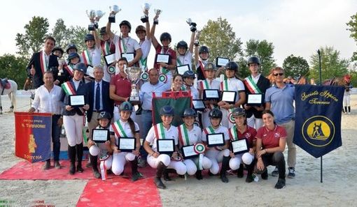 Equitazione: Hobby Horse brilla nel campionato regionale Equitazione: Hobby Horse brilla nel campionato regionale