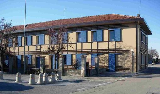 Scorcio della scuola elementare di Roreto di Cherasco che sabato 27 maggio verrà intitolata alla compianta maestra Anna Vittoria Morra Scorcio della scuola elementare di Roreto di Cherasco che sabato 27 maggio verrà intitolata alla compianta maestra Anna Vittoria Morra