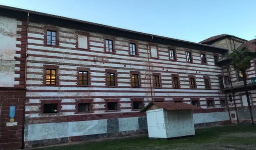 La nuova biblioteca comunale ( lato cortile d'ingresso) alla ex Caserma Musso