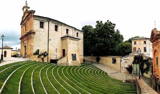 L'auditorium Horszowski a Monforte d'Alba (Foto TripAdvisor) L'auditorium Horszowski a Monforte d'Alba (Foto TripAdvisor)
