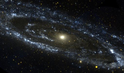 "I meccanismi dell'infinitamente piccolo e dell'infinitamente grande": stasera ad Alba una serata dedicata alla scienza