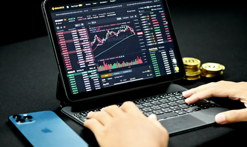 E' la stagione delle altcoin: Dogetti e Dogecoin stanno conquistando il mercato delle criptovalute in seguito al declino del Bitcoin