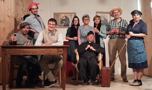 La compagnia teatrale dell'Associazione per gli Studi su Cravanzana, protagonista del tradizionale evento estivo