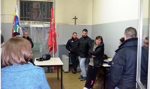 Un momento del presidio, mercoledì sera (Foto Jean-Yves Peaudeau)