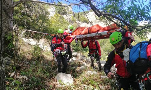Valle Gesso, Soccorso Alpino e Speleologico all'opera per una 55enne ligure