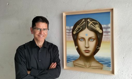 Franco Giletta con la sua opera dedicata a Euterpe, la Musa della musica, in mostra a Sperlonga in Lazio Franco Giletta con la sua opera dedicata a Euterpe, la Musa della musica, in mostra a Sperlonga in Lazio