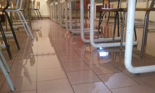 Cuneo: acqua in due aule del Liceo Ego Bianchi Cuneo: acqua in due aule del Liceo Ego Bianchi