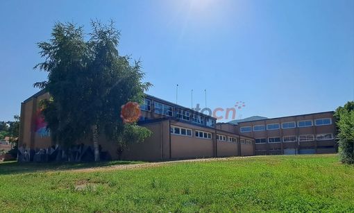 Le scuole medie di Verzuolo con la palestra