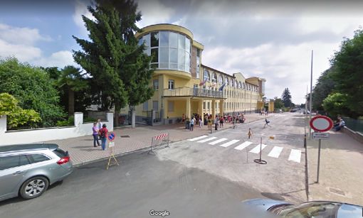 La scuola media di Caraglio da Google Maps