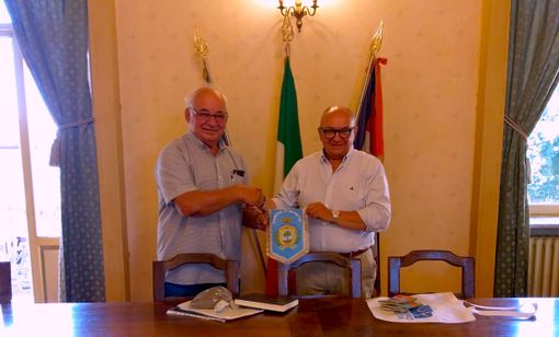 L'incontro tra il sindaco Gatti e il console italiano onorario di Rafaela Italo Juan Cassina