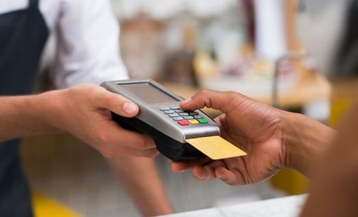 Boom di pagamenti senza contanti, nel 2021 Piemonte seconda regione con lo scontrino medio più basso