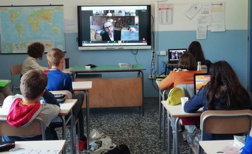 Cortemilia Saliceto: studenti della scuola media partecipano al progetto "I speak contemporary" Cortemilia Saliceto: studenti della scuola media partecipano al progetto "I speak contemporary"