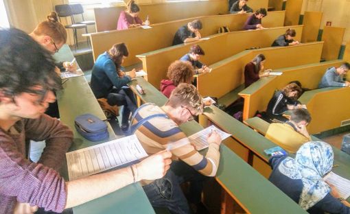 Due studentesse del Cocito di Alba sul podio delle Olimpiadi delle Neuroscienze piemontesi: le attende la finale nazionale