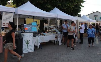 Ceresole si prepara alla quinta edizione della sua "Fiera delle Terre Rosse del Roero" Ceresole si prepara alla quinta edizione della sua "Fiera delle Terre Rosse del Roero"