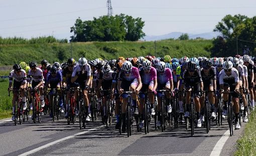 Chiusure strade e divieti di sosta per il passaggio del Giro d'Italia - Under 23 a Cuneo Chiusure strade e divieti di sosta per il passaggio del Giro d'Italia - Under 23 a Cuneo