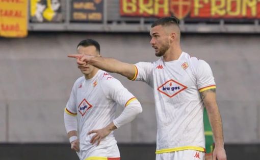 (foto Alessandro Torelli, profilo ig a c bra) (foto Alessandro Torelli, profilo ig a c bra)