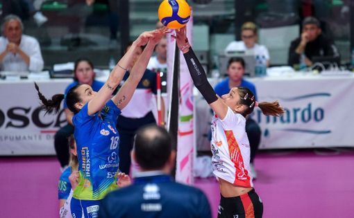 Un duello a rete tra Yasmina Akrari e Noemi Signorile