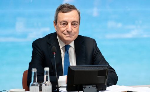 Draghi: «Da aprile basta mascherine all'aperto e scuole sempre aperte. Stop al green pass all'esterno per fiere, sport, feste e spettacoli» Draghi: «Da aprile basta mascherine all'aperto e scuole sempre aperte. Stop al green pass all'esterno per fiere, sport, feste e spettacoli»