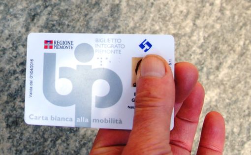 Sono in consegna le tessere di libera circolazione per i disabili sui mezzi pubblici della Regione Piemonte