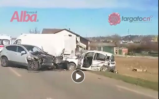 Alba, incidenti in tangenziale e in corso Canale: bilancio di un ferito lieve e rallentamenti (VIDEO)