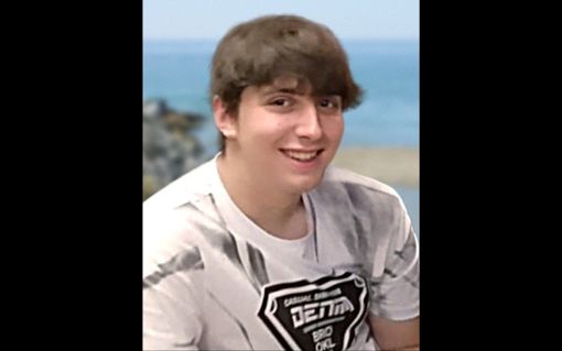 Un'immagine sorridente di Loris Carniel, 19 anni Un'immagine sorridente di Loris Carniel, 19 anni