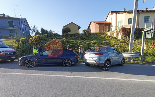 Cherasco, frontale sulla salita del Bergoglio: due feriti