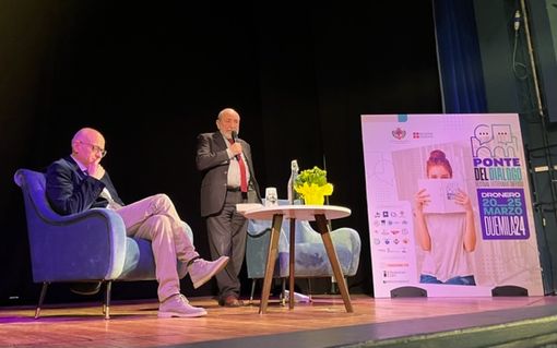 “O ti dai da fare, o sperare non ti porta da nessuna parte”: a Dronero l’incontro con Umberto Galimberti