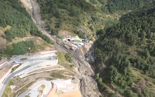 In Val Roya continuano a crollare pezzi di strada: cancellato completamente il viadotto all'uscita del tunnel di Tenda