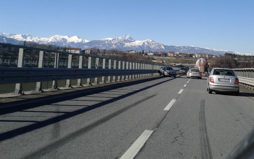 Cuneo: incidente sull'est-ovest, traffico bloccato