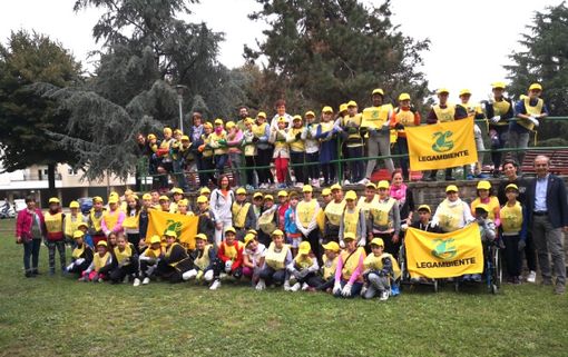 Bra, 70 bimbi della Primaria Mosca impegnati nella giornata di "Puliamo il Mondo"