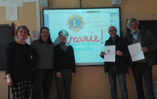 Saluzzo, donazione della lim da parte del Lions Saluzzo Savigliano alla classe VB della Francesco Costa