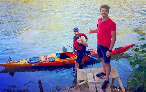 La partenza dell'impresa di Toniolo, in foto insieme al sindaco Morena La partenza dell'impresa di Toniolo, in foto insieme al sindaco Morena