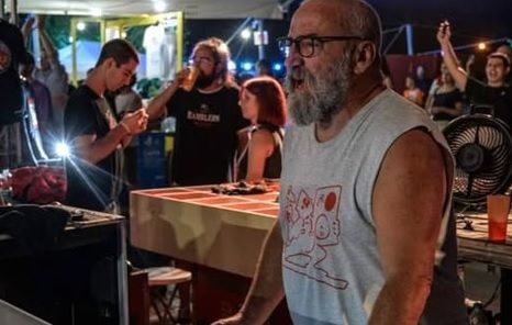 Addio a Talu, il ricordo di Alex Corlazzoli (direttore del festival “Funamboli” di Mondovì): “Ha lasciato un bagaglio che ci permetterà di non perderlo di vista” Addio a Talu, il ricordo di Alex Corlazzoli (direttore del festival “Funamboli” di Mondovì): “Ha lasciato un bagaglio che ci permetterà di non perderlo di vista”