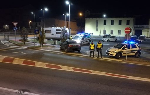 Bra, 40enne viaggiava con un tasso alcolemico di oltre tre volte superiore al consentito Bra, 40enne viaggiava con un tasso alcolemico di oltre tre volte superiore al consentito