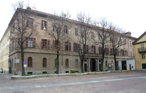 Alba, "Venti camere del seminario per i medici e infermieri in arrivo a Verduno"