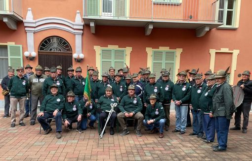 Grande festa a Corneliano d'Alba per l'alpino "Beppe" Rosa