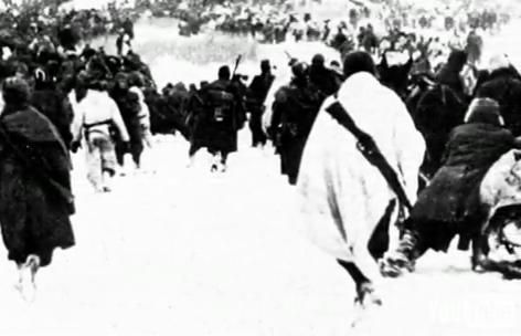 Immagine di repertorio della ritirata di Russia