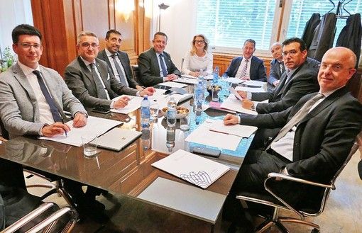 E se il “Patto per lo Sviluppo” diventasse il “tavolo di idee” per iniziare a pensare alla riapertura? E se il “Patto per lo Sviluppo” diventasse il “tavolo di idee” per iniziare a pensare alla riapertura?