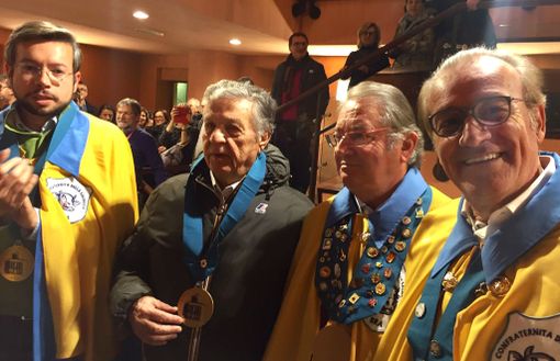 Renato Pozzetto socio onorario della confraternita della salsiccia di Bra