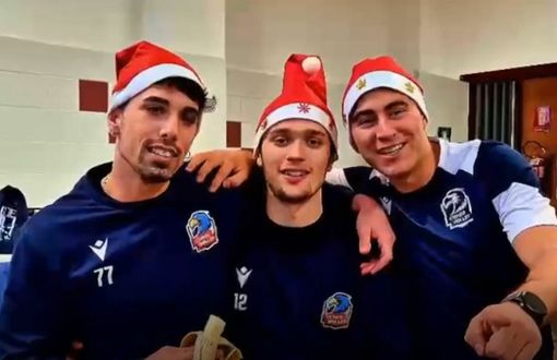 IL NATALE DEGLI SPORTIVI / Gli auguri in tutte le lingue del Cuneo Volley: "Buon Natale e buone feste" [VIDEO]