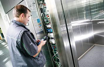 Gli incidenti sul lavoro, una piaga difficile da arginare: il commento di un esperto