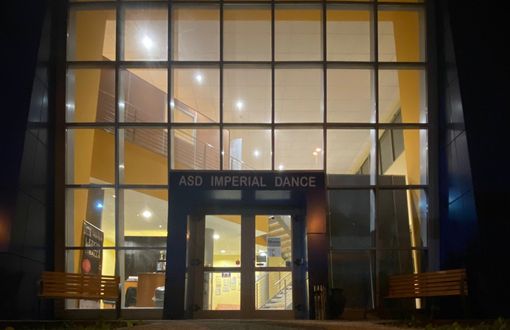 Vuoi imparare a ballare e fare pratica? Iscriviti al corso di Salsa e Bachata