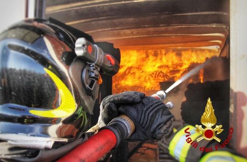 In fiamme abitazione a Bene Vagienna: tratto in salvo un uomo