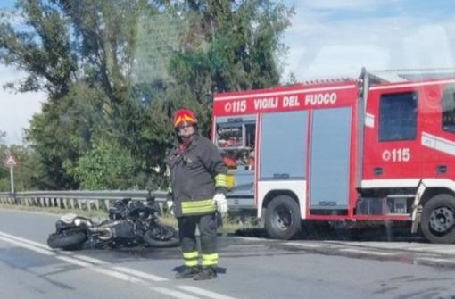 Auto contro moto a Savigliano: ferito il centauro Auto contro moto a Savigliano: ferito il centauro